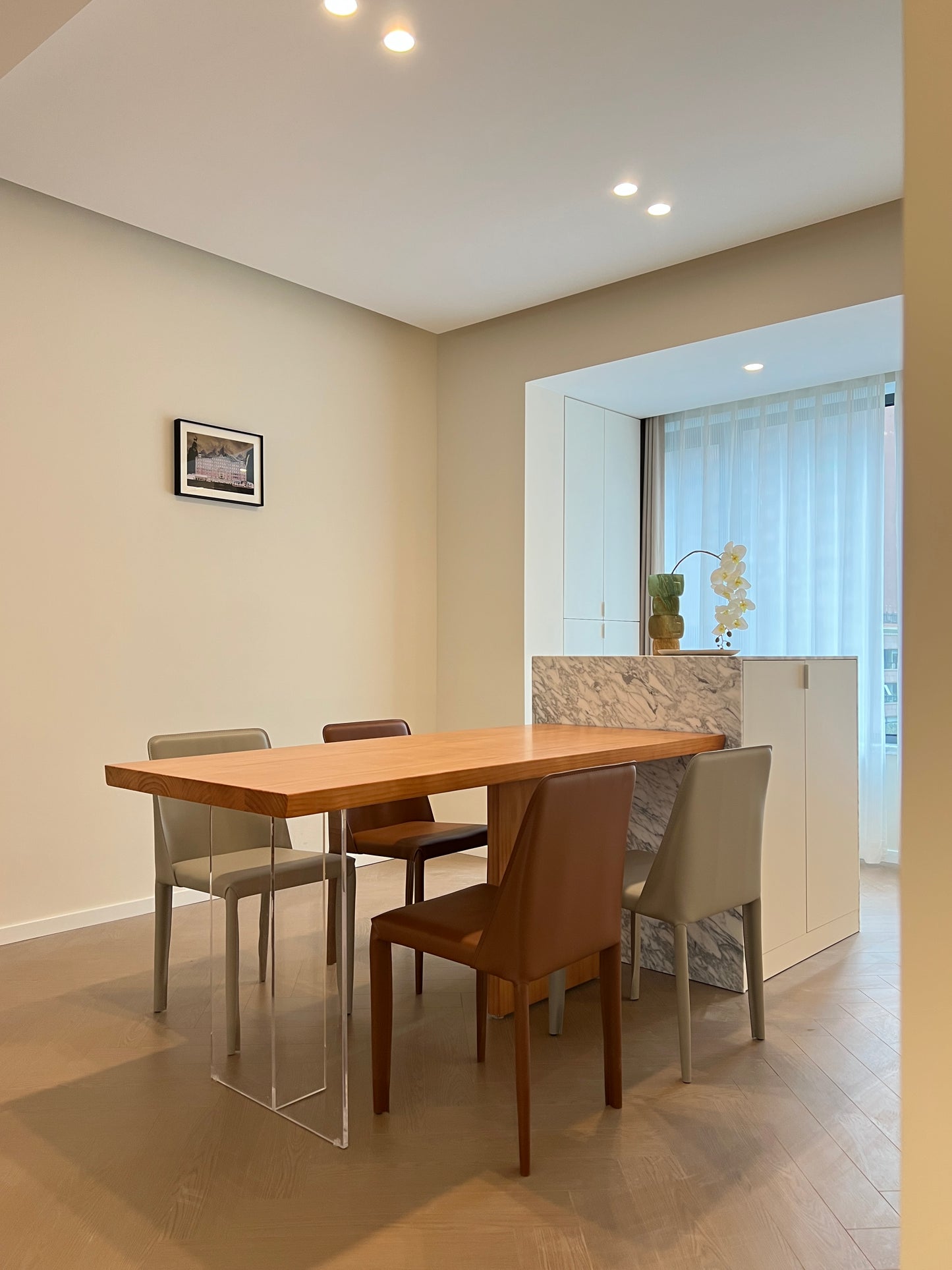 Modern 3br at near Xintiandi 汇龙新城3房