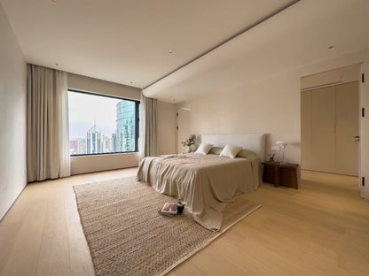 Modern 4br 270sqm with balcony 虹桥豪苑4房270平米