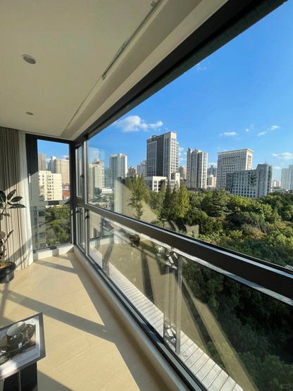 Super 3br 2baths apt at xujiahui 东方曼哈顿3房