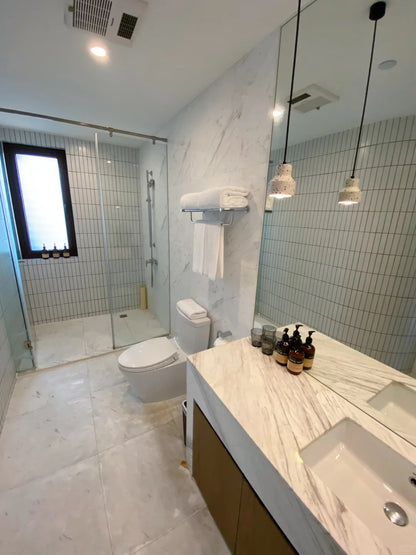 Base binjiang Service apt, Huangpu  黄浦base滨江服务公寓