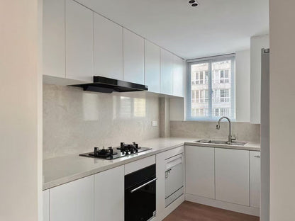Spacious 4br apt with floor heating at jingan 银华苑4房