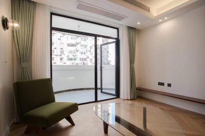 cozy 1br apt at yanping rd jingan 三和花园1房