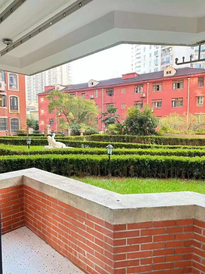 Beautiful 3br apt with balcony 梧桐花园美丽大3房