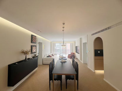 Spacious 3br with floor heating at jingan temple 静安艺阁3房