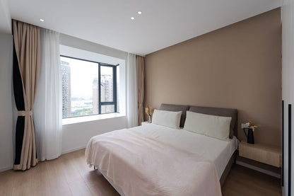 modern 2br apt with river view 耀江花园2房江景