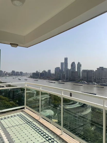 Beautiful  4br apt with river view 陆家嘴仁恒滨江园4房