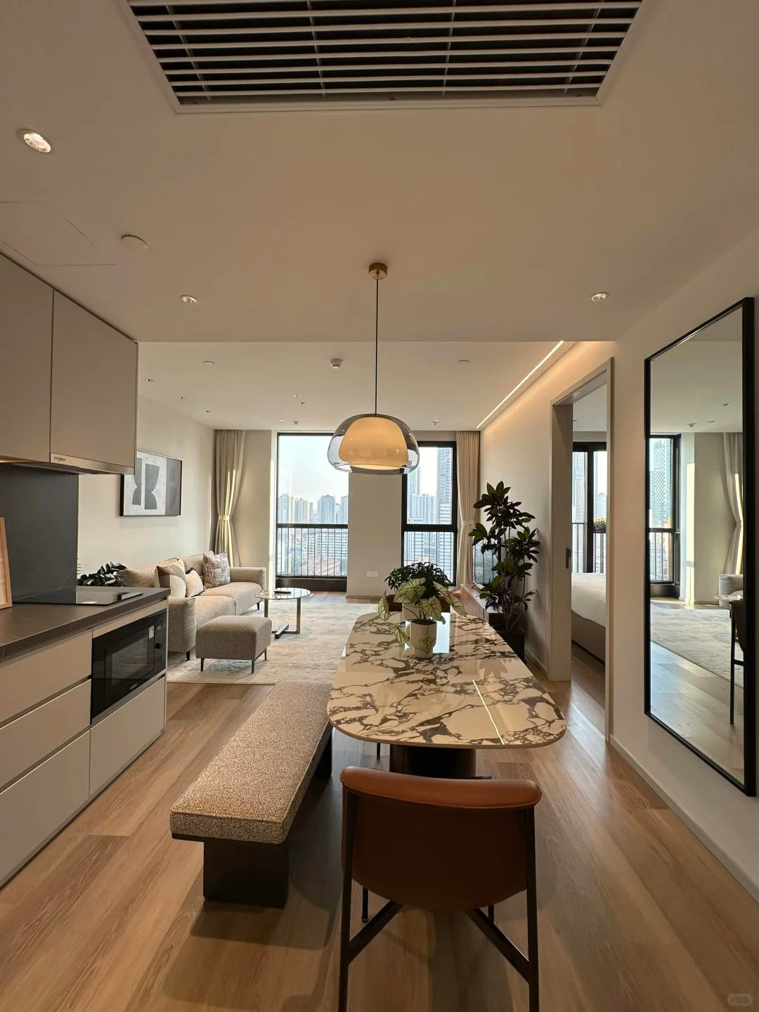 The spark service apt in Jingan   驻在星耀静安服务公寓