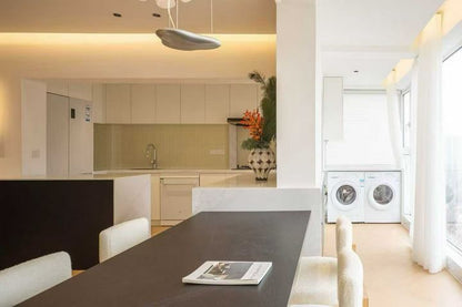 Newly 3br with nice view @ Xinzha road  新闸大厦3房