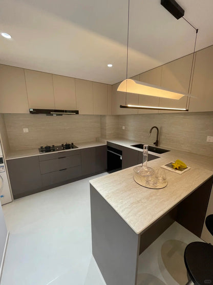 Super 3br 2baths apt at xujiahui 东方曼哈顿3房