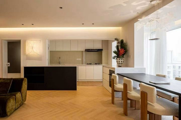 Newly 3br with nice view @ Xinzha road  新闸大厦3房