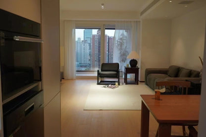 Beautiful 2br apt at jingan 静安凤凰苑2房