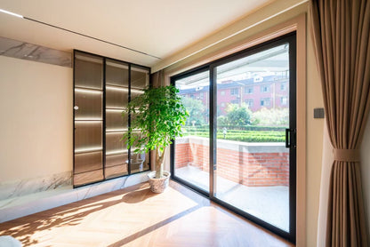 Spacious 3br with balcony 梧桐花园3房带阳台