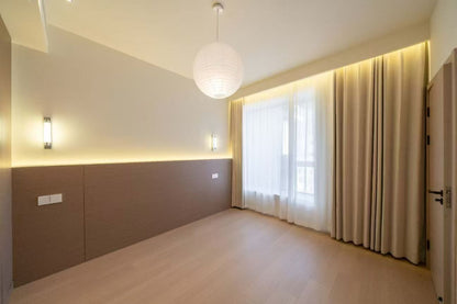 Modern 2br 2baths with balcony  康宁雅庭2+1房