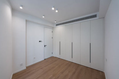 modern 2br apt with river view 耀江花园2房江景