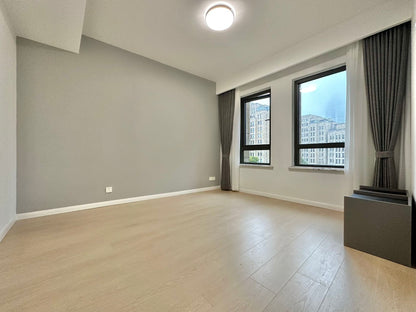 Modern 3br 180sqm at jinqiao 碧云晓园3房