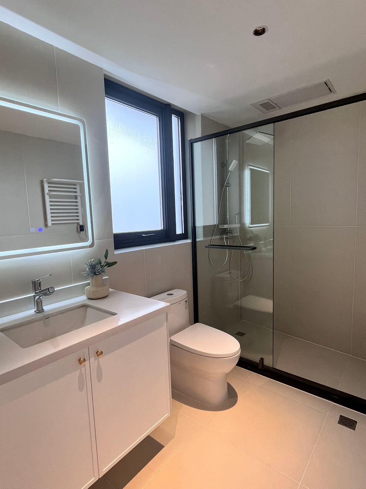 Beautiful 3br apt near Xintiandi 永业公寓3房法式奶油风