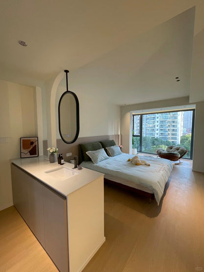 Sunny 2BR + walk in closet at people square   雅州公寓2+1房