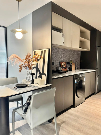 more service apt in Xujiahui 徐家汇摩尔公寓