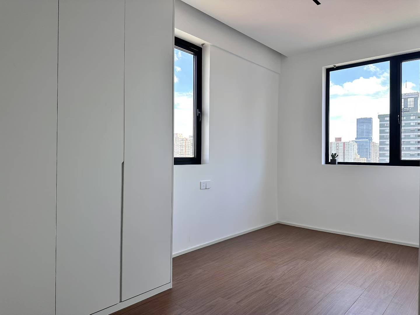 jiaozhou rd 2br 2bath 隆安公寓2房胶州路