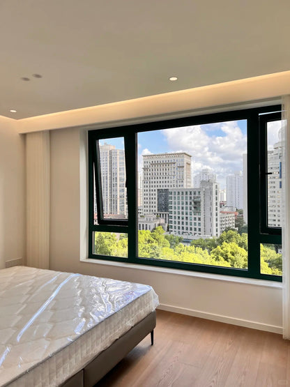 modern 3br 2baths apt at xujiahui 东方曼哈顿3房