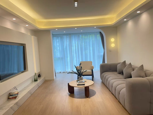 Modern 3br 2baths apt at the bund 外滩海琪园漂亮3房