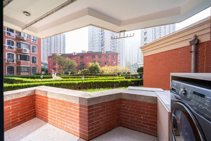 Spacious 3br with balcony 梧桐花园3房带阳台