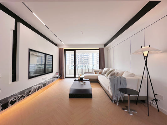 Nice 3br with open balcony at near Xintiandi 汇龙新城3房