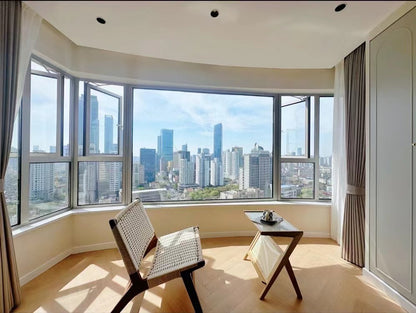 Modern 2br apt at high floor 静安枫景苑2房