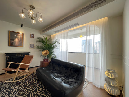 Modern 3br apt near Jiangsu rd station 君子兰公寓3房