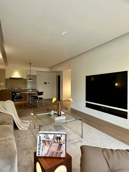 Newly 2br beside Suzhou river 中远两湾城2房