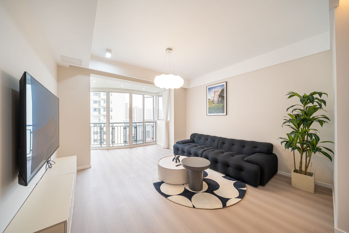 Nice 2br 2baths apt at tianshan oasis riviera 天山河畔2房