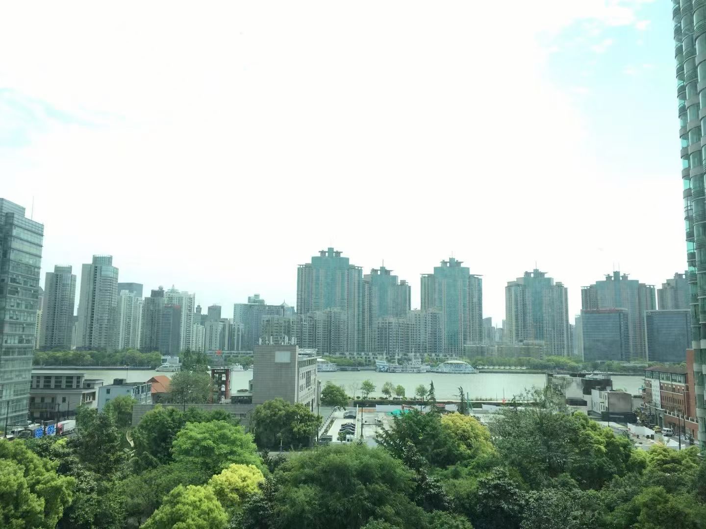 Modern 2br 2baths apt at pudong lujiazui 世茂滨江花园2房