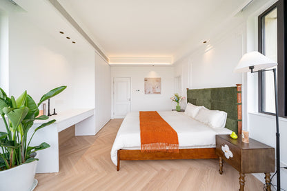 Luxury 4br 200sqm at Gubei 古北新苑4房200平米