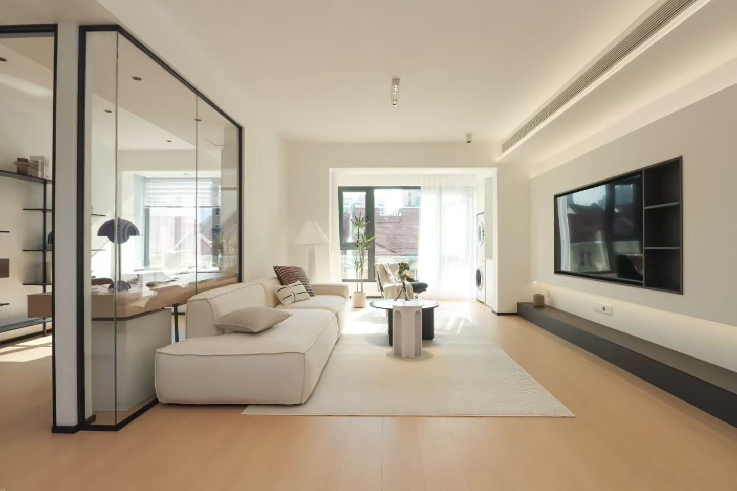 Nice 2br + study apt near jiaotong university 东湖名苑2房+书房