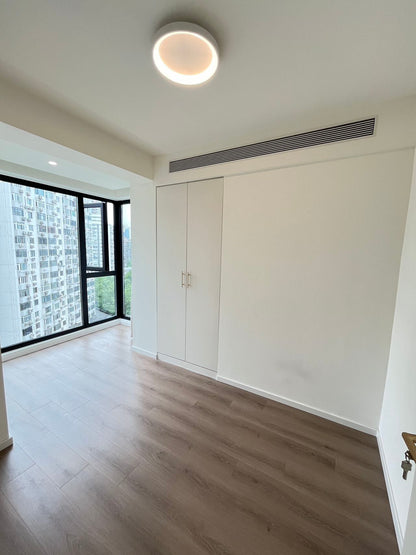 modern 3br 2baths apt at Xujiahui 福源汇居3房