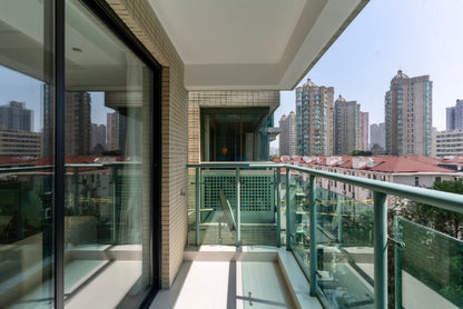 Modern 3br with balcony / Xujiahui 徐家汇花园3房带阳台