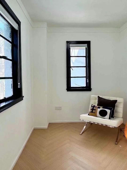 weihai rd 2br apt with terrace  威海路2楼洋房