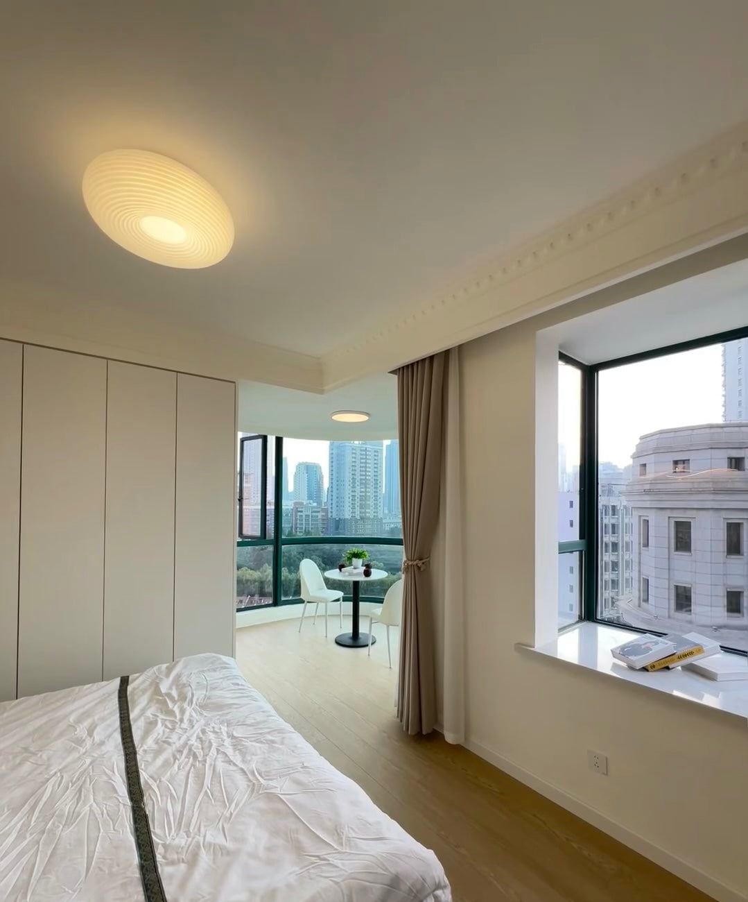 Modern 3br with river view 人民广场新闸路3房带河景