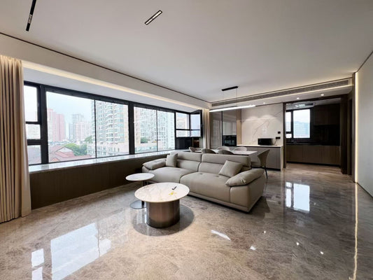 Brand new 3br with balcony in Jingan 静安鸿印里3房