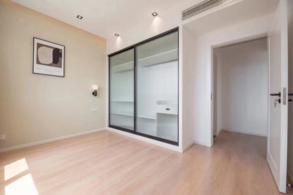 Modern 3br at top of city 中凯城市之光3房