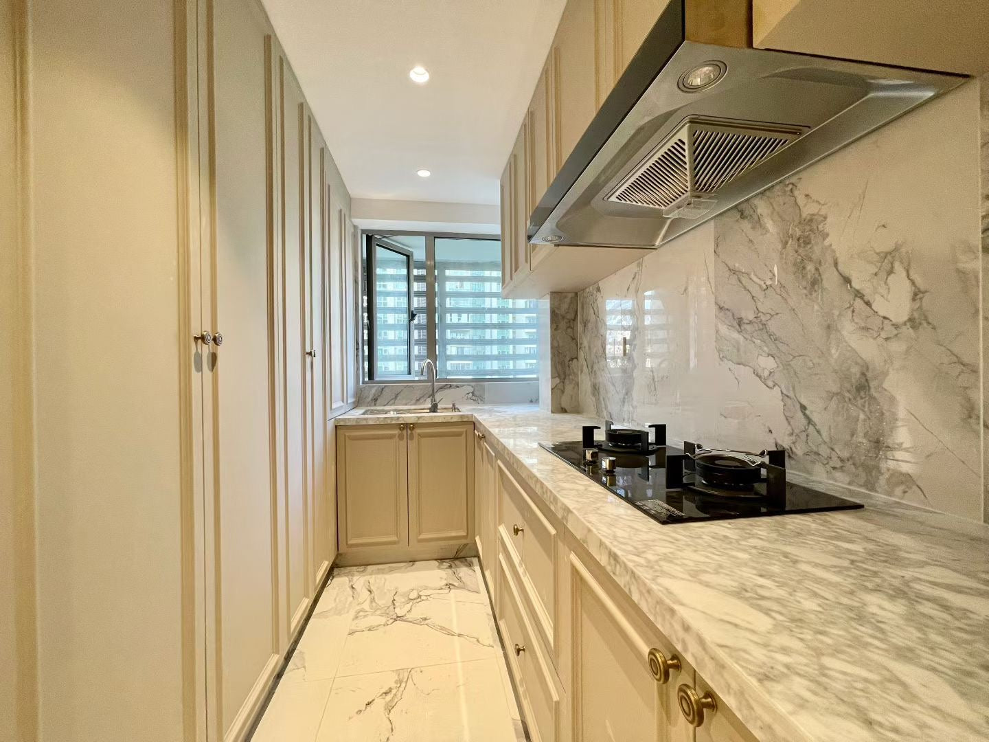 Newly 2br 2bath at 8 park Avenue 静安豪景2房