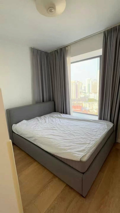 Luxury 3br apt with floor heating /Middle wulumuqi rd 汇贤居3房