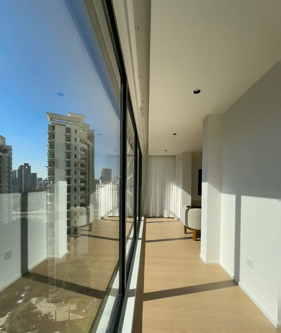 Modern 2BR loft apt with river view 上海知音苑2房复式