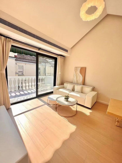 Yongjia rd 2br with balcony 永嘉路2房大阳台