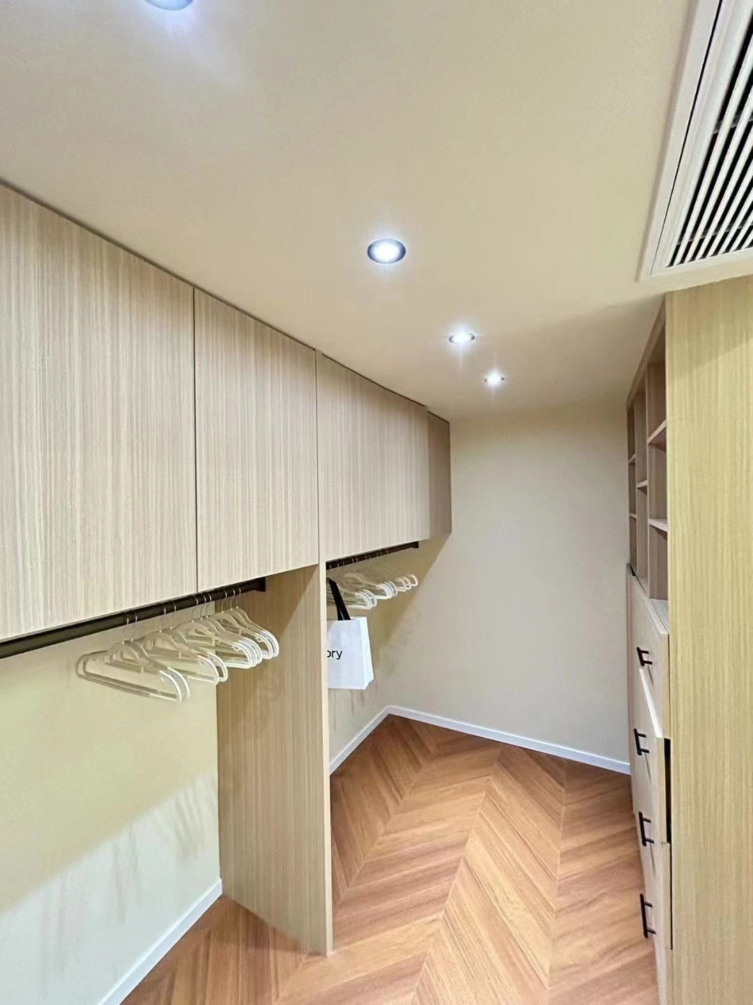 Spacious 3br 180sqm floor heating 梧桐花园3房180平米