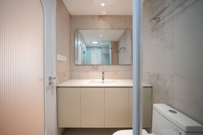Modern 2br 2baths apt at tianshan oasis riviera 天山河畔2房