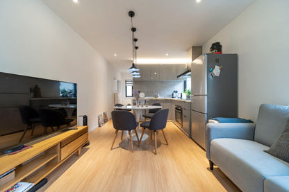 gaoan rd 1br with terrace 高安路1房带阳台