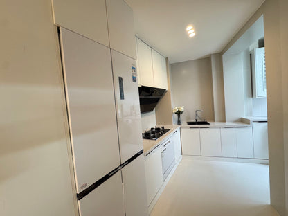 nice 2br 2baths with floor heating / xujiahui 亚都国际名园2房地暖