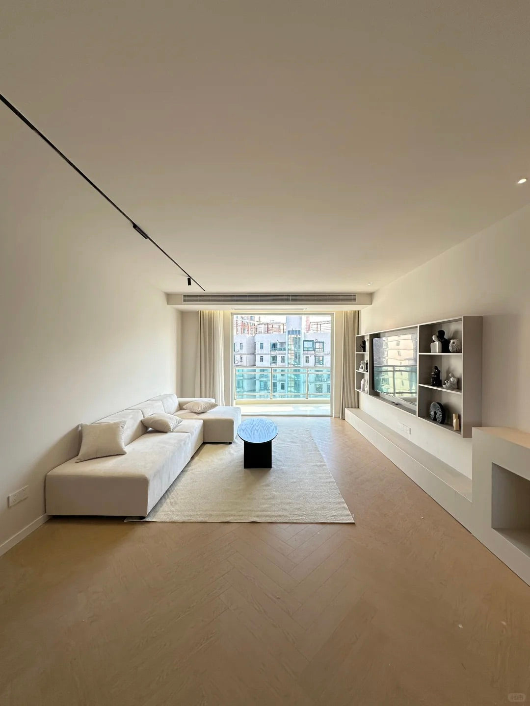 Modern 3br apt with park view 浦东世纪花园3房