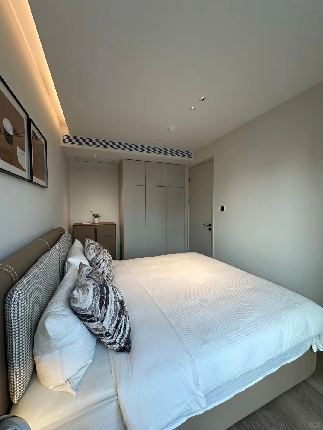 The spark service apt in Jingan   驻在星耀静安服务公寓